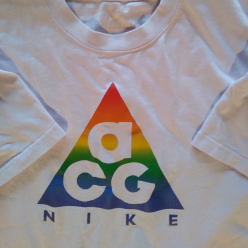 Nike ACG BE True Rainbow Logo T-Shirt